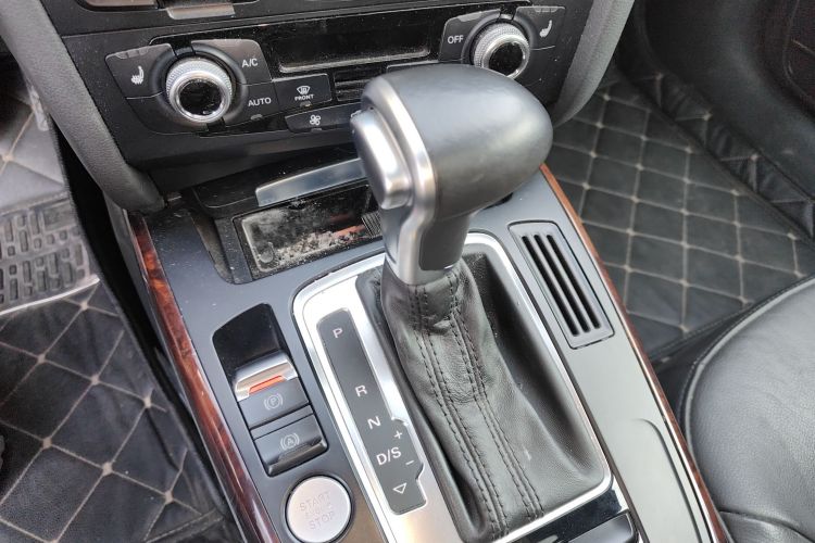 奥迪A4L 2016款 35 TFSI 自动舒适型局部细节18