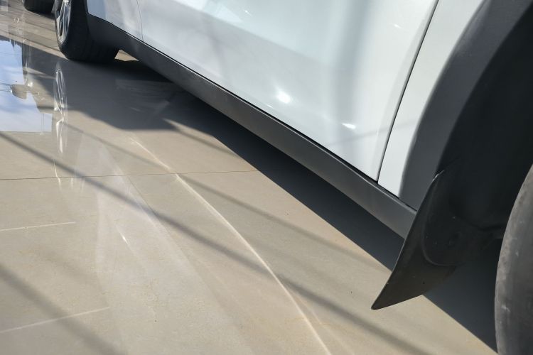 特斯拉 Model Y 2022款 改款 长续航全轮驱动版局部细节9001