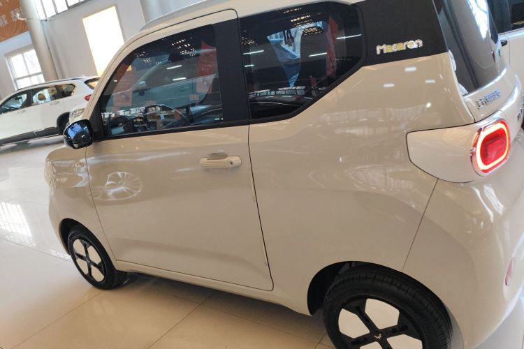 五菱汽车 宏光MINIEV 2024款 第三代 215km 进阶版车身外观4