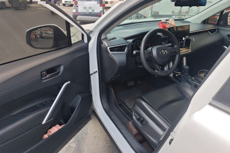 丰田 卡罗拉锐放 2023款 双擎 2.0L 精英版中控内饰20