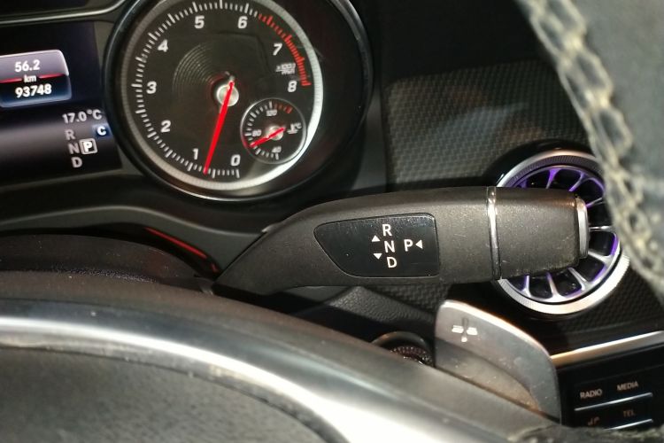 奔驰GLA 2019款 GLA 200 动感型局部细节18