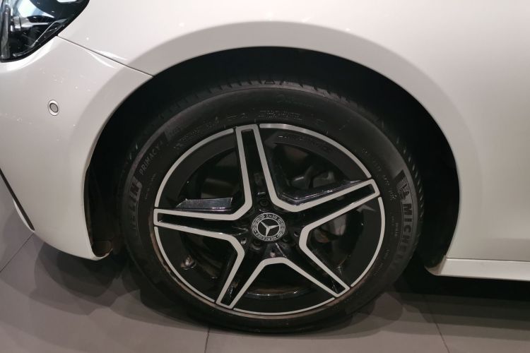 奔驰E级(进口) 2022款 E 260 时尚型运动版车身外观35