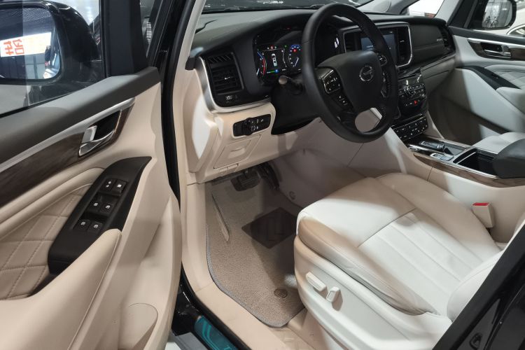 广汽传祺 传祺M8 2018款 320T 尊享版中控内饰7003