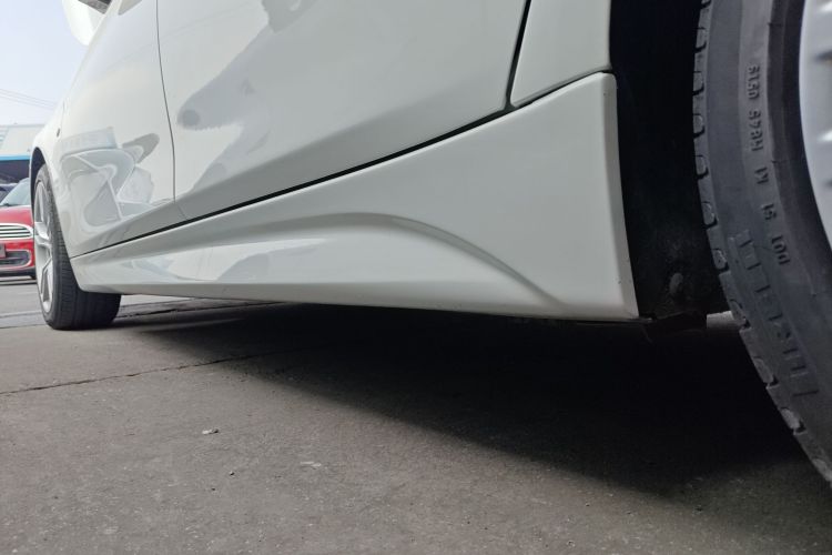 宝马3系 2019款 320Li M运动套装局部细节9002