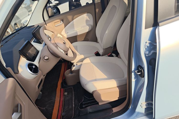 五菱汽车 宏光MINIEV 2025款 四门版 臻享+款中控内饰19