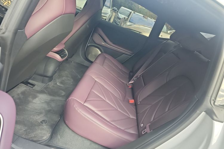 蔚来ET5 2025款 75kWh中控内饰7004