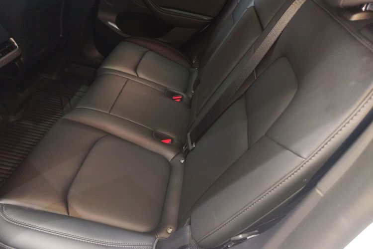 特斯拉 Model Y 2023款 长续航全轮驱动版中控内饰21