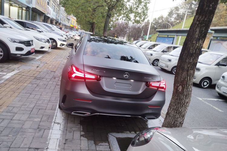 奔驰A级 2021款 A 200 L 运动轿车动感型车身外观6