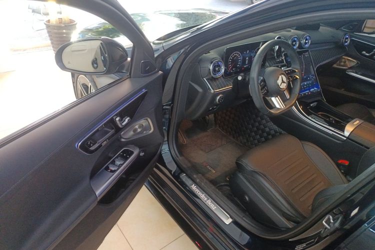 奔驰C级 2023款 C 260 L 皓夜运动版中控内饰20