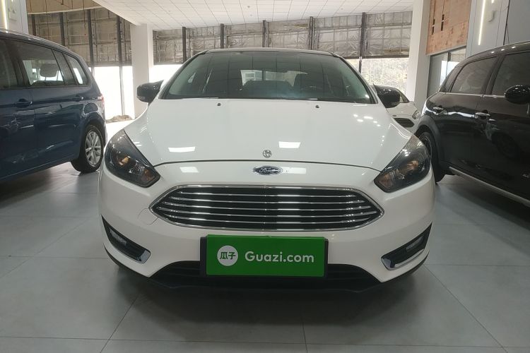 福特 福克斯 2017款 三厢 EcoBoost 180 自动精英型车身外观6001