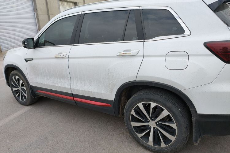 长安CS75 2021款 荣耀百万版 280T DCT领航型车身外观4