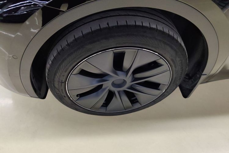 特斯拉 Model Y 2023款 后轮驱动版车身外观6007