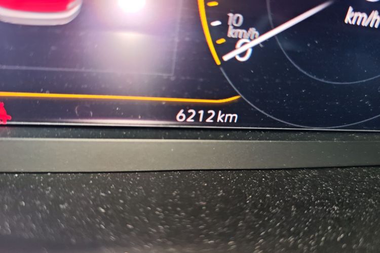 大众 帕萨特 2025款 出众款 380TSI 星空龙腾版中控内饰15