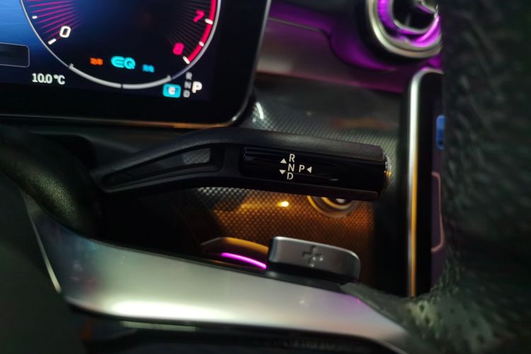 奔驰C级 2022款 C 260 L 运动版中控内饰18