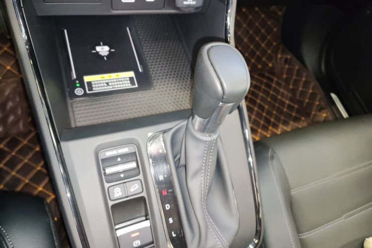 本田CR-V 2024款 240TURBO 两驱锋尚版 5座中控内饰18