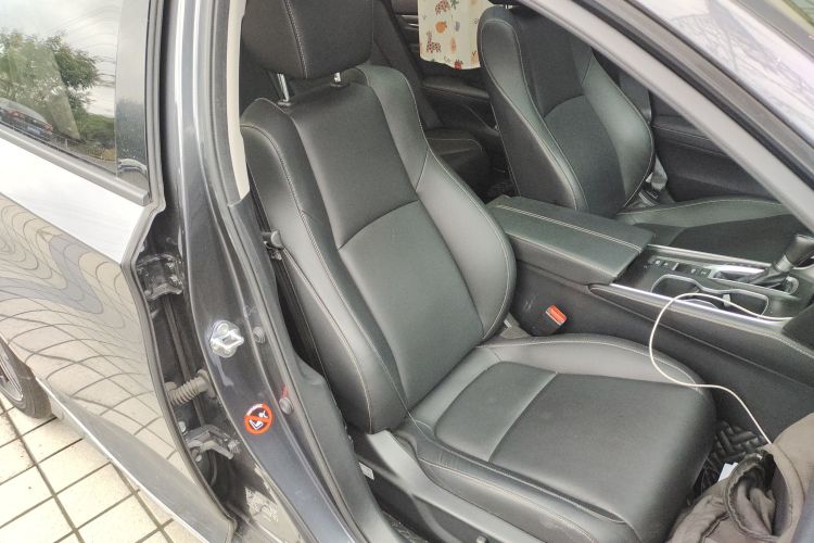 本田 雅阁 2022款 260TURBO 幻夜·尊贵版局部细节41