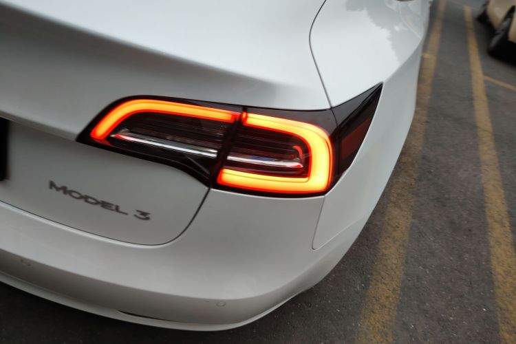 特斯拉 Model 3 2020款 改款 标准续航后驱升级版车身外观6006