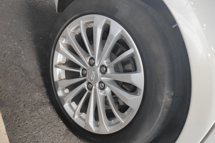 凯迪拉克CT6 2017款 28T 豪华型车身外观6008