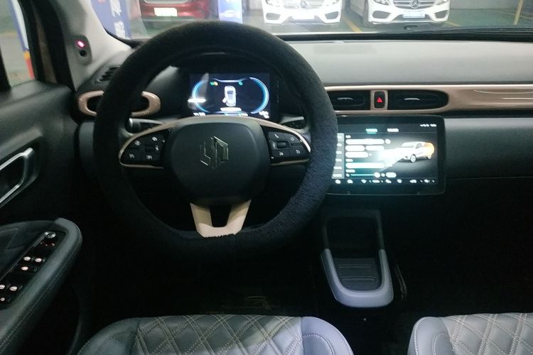 零跑汽车 零跑T03 2021款 400豪华版中控内饰13