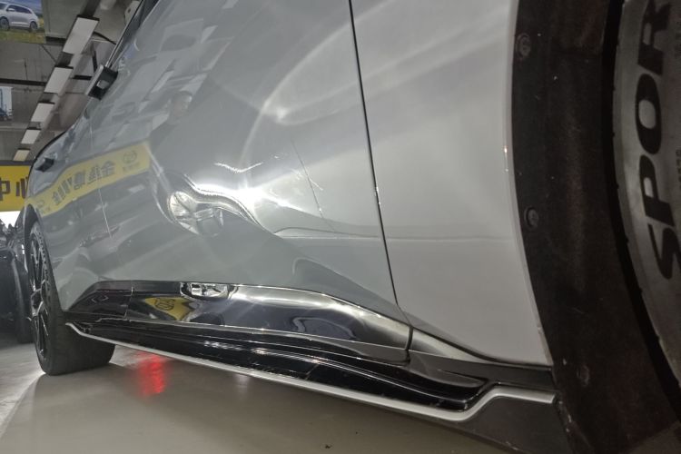 阿维塔12 2023款 650 三激光四驱性能版局部细节9001