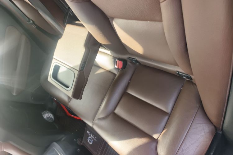 沃尔沃XC60 2019款 T5 四驱智逸版 国V中控内饰21