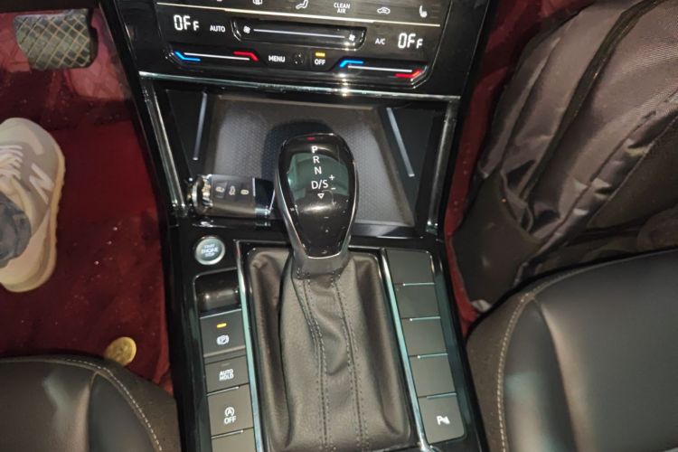 大众 帕萨特 2023款 330TSI 星空精英版中控内饰18