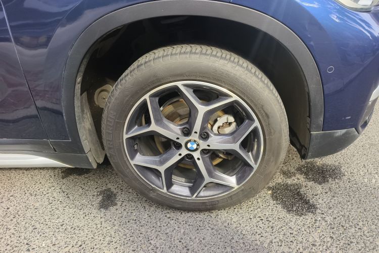 宝马X1 2019款 sDrive18Li 尊享型车身外观10