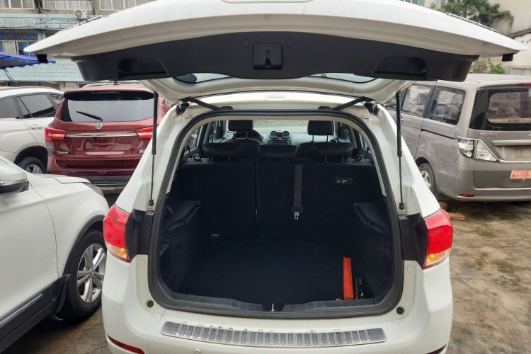 哈弗H6 2013款 升级版 1.5T 手动两驱精英型机舱底盘23