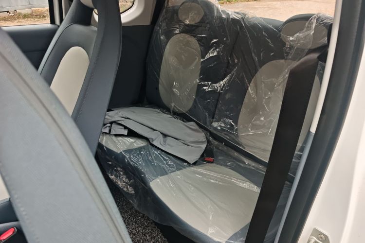 奔腾小马 2025款 222km 灵动马中控内饰21