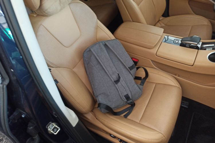 鸿蒙智行 问界M5 2022款 增程四驱性能版局部细节41