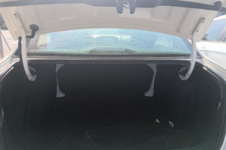 大众 朗逸 2017款 1.6L 自动舒适版机舱底盘23