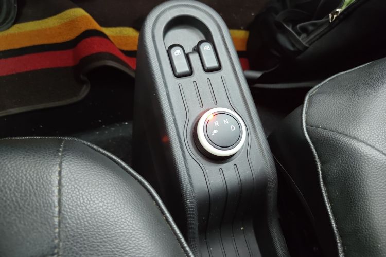 五菱汽车 宏光MINIEV 2022款 马卡龙臻享款 磷酸铁锂中控内饰18