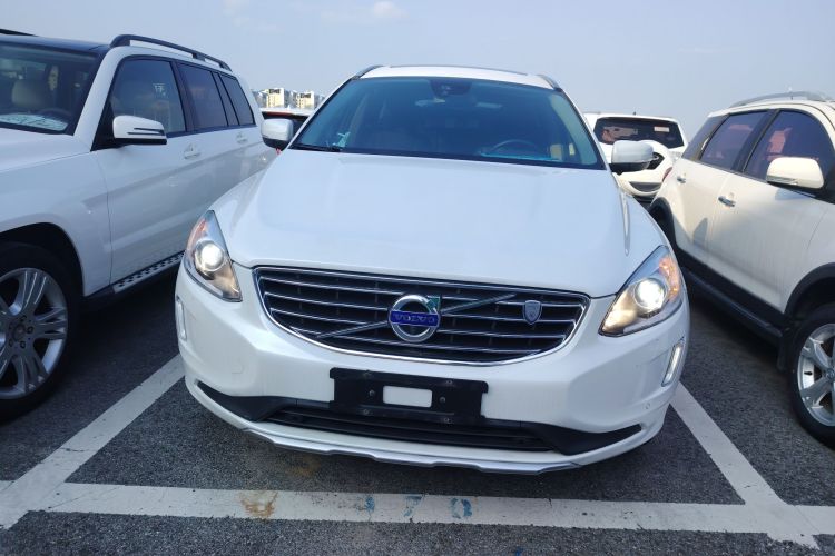 沃尔沃XC60 2017款 T5 AWD 智进升级版车身外观2