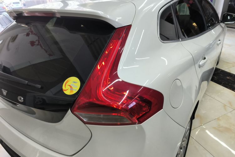 沃尔沃V40 2015款 1.6T 智雅版车身外观9