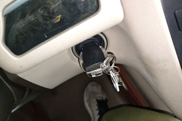 奔驰R级 2015款 R 320 4MATIC 豪华型中控内饰11