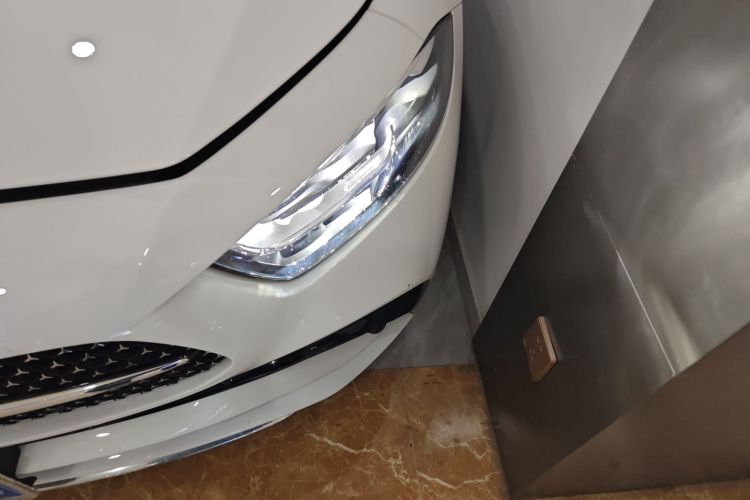 奔驰CLS 2022款 CLS 300 豪华型局部细节36