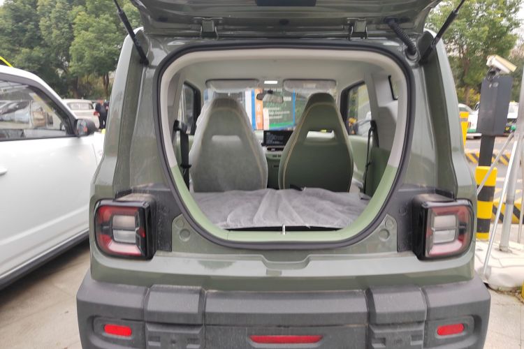 吉利银河 2025款 210km 熊猫骑士机舱底盘23