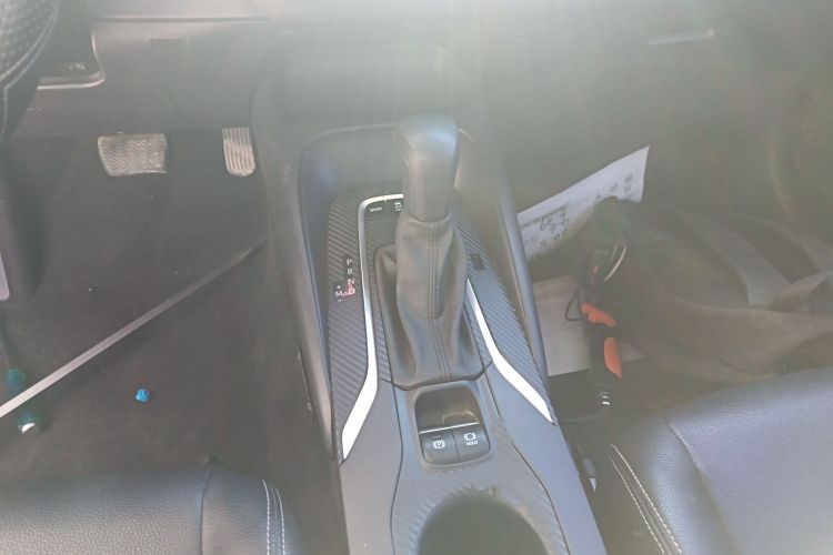 丰田 卡罗拉 2019款 1.2T S-CVT GL-i精英版中控内饰18