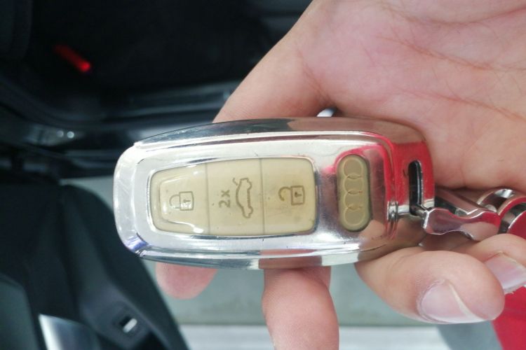 奥迪A6L 2019款 40 TFSI 豪华致雅型中控内饰7001