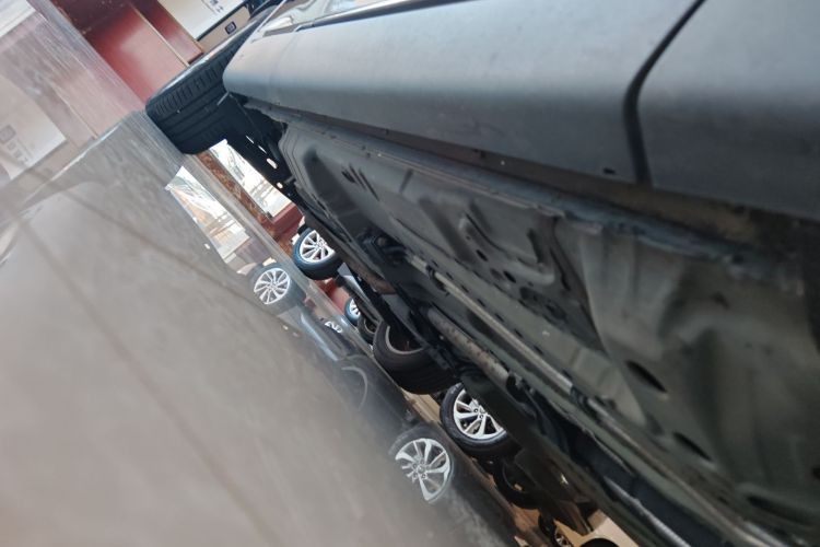 别克 2021款 昂科威Plus 652T 五座四驱豪华型机舱底盘29