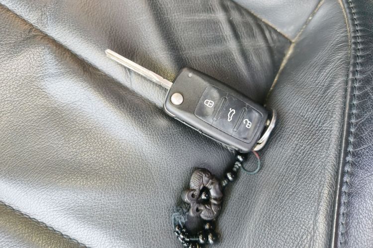 大众 朗逸 2013款 改款 1.4TSI DSG舒适版中控内饰7001