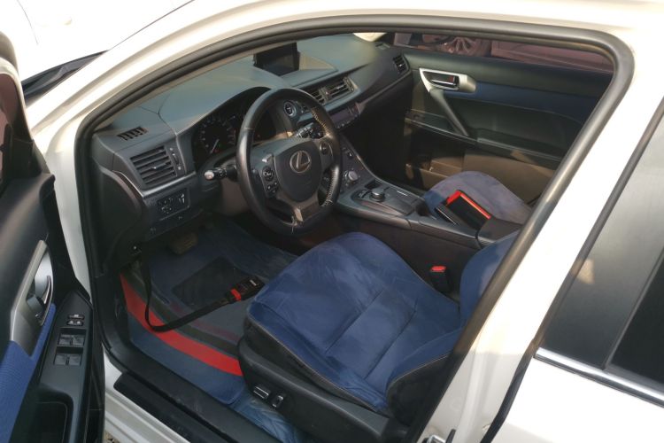雷克萨斯CT 2014款 CT200h 舒适版 单色中控内饰20
