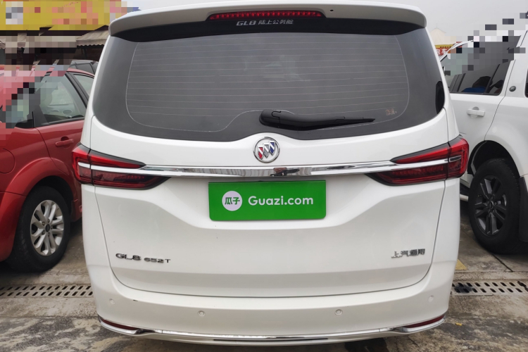 别克GL8 2021款 陆上公务舱 652T 舒适型车身外观6
