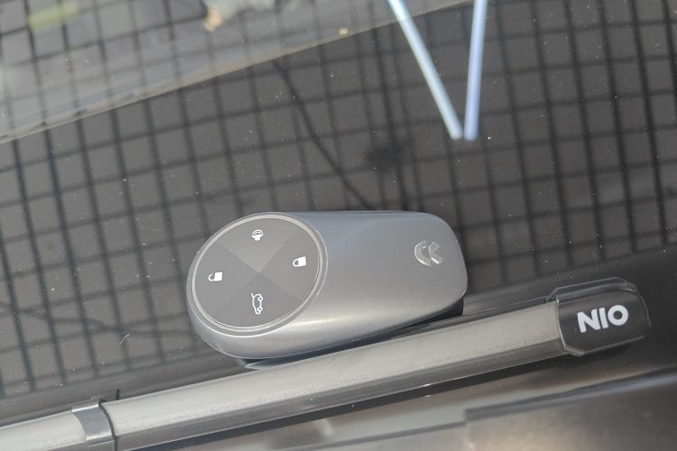 蔚来ES8 2022款 100kWh 领航版 六座中控内饰7001