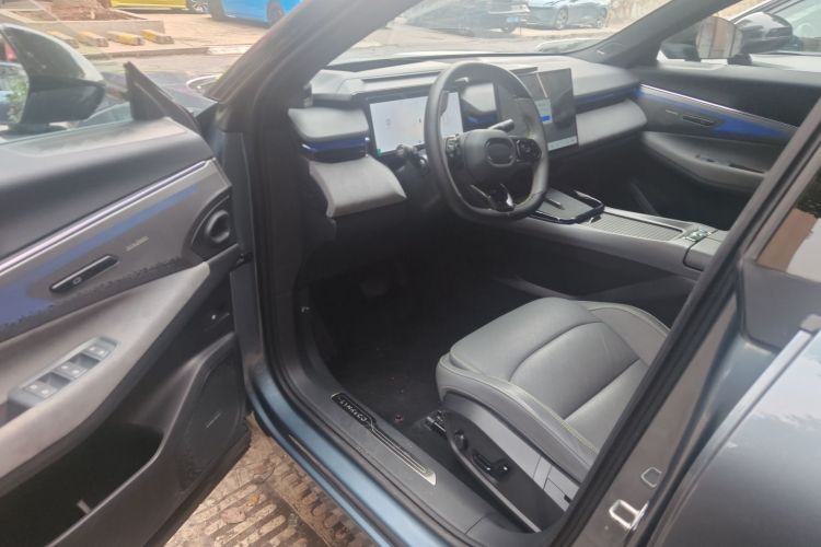 领克08 EM-P 2025款 245km 超长续航Halo中控内饰20