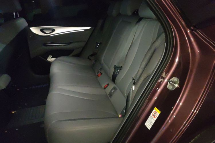 比亚迪 海豹07 DM-i 2025款 DM-i 1.5L 125km 尊贵型中控内饰21