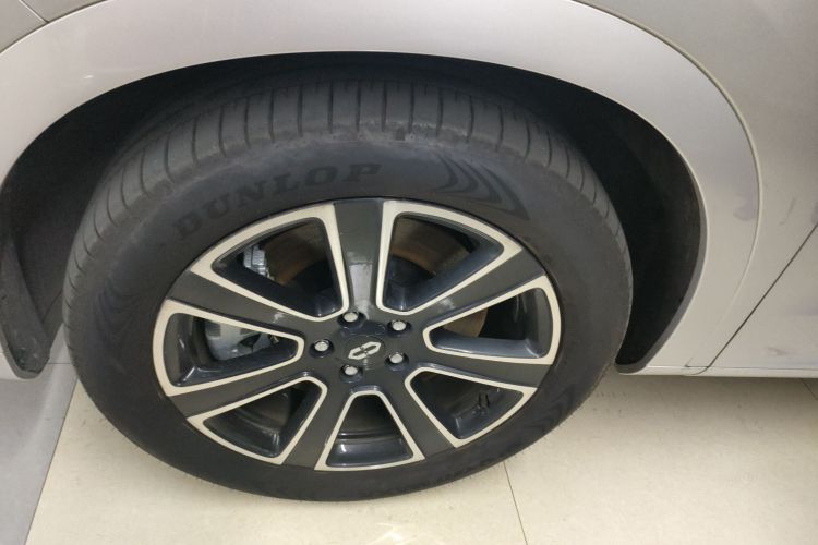 鸿蒙智行 问界M7 2024款 1.5T 智驾四驱Ultra版 5座车身外观6007