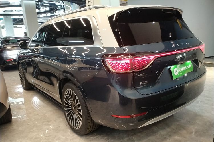 鸿蒙智行 问界M9 2024款 增程 Max版 42kWh 5座版车身外观6003