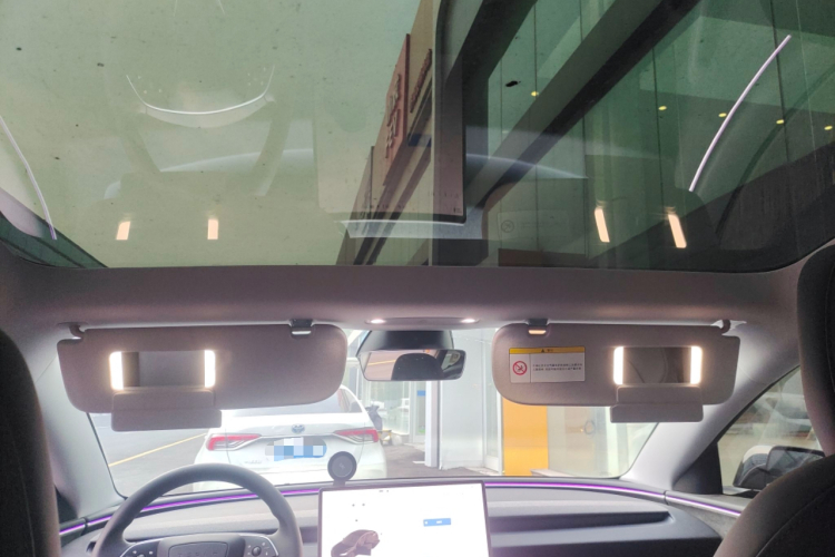 特斯拉 Model 3 2023款 长续航全轮驱动版局部细节22