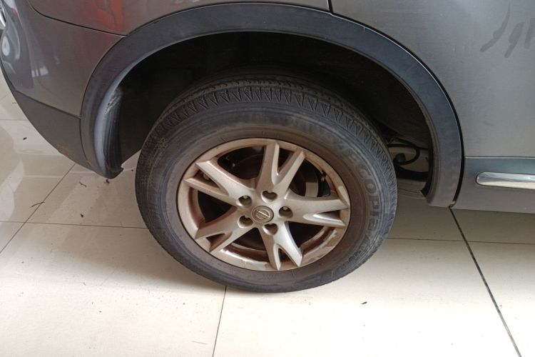 日产 逍客 2012款 2.0XL 火 CVT 2WD车身外观56